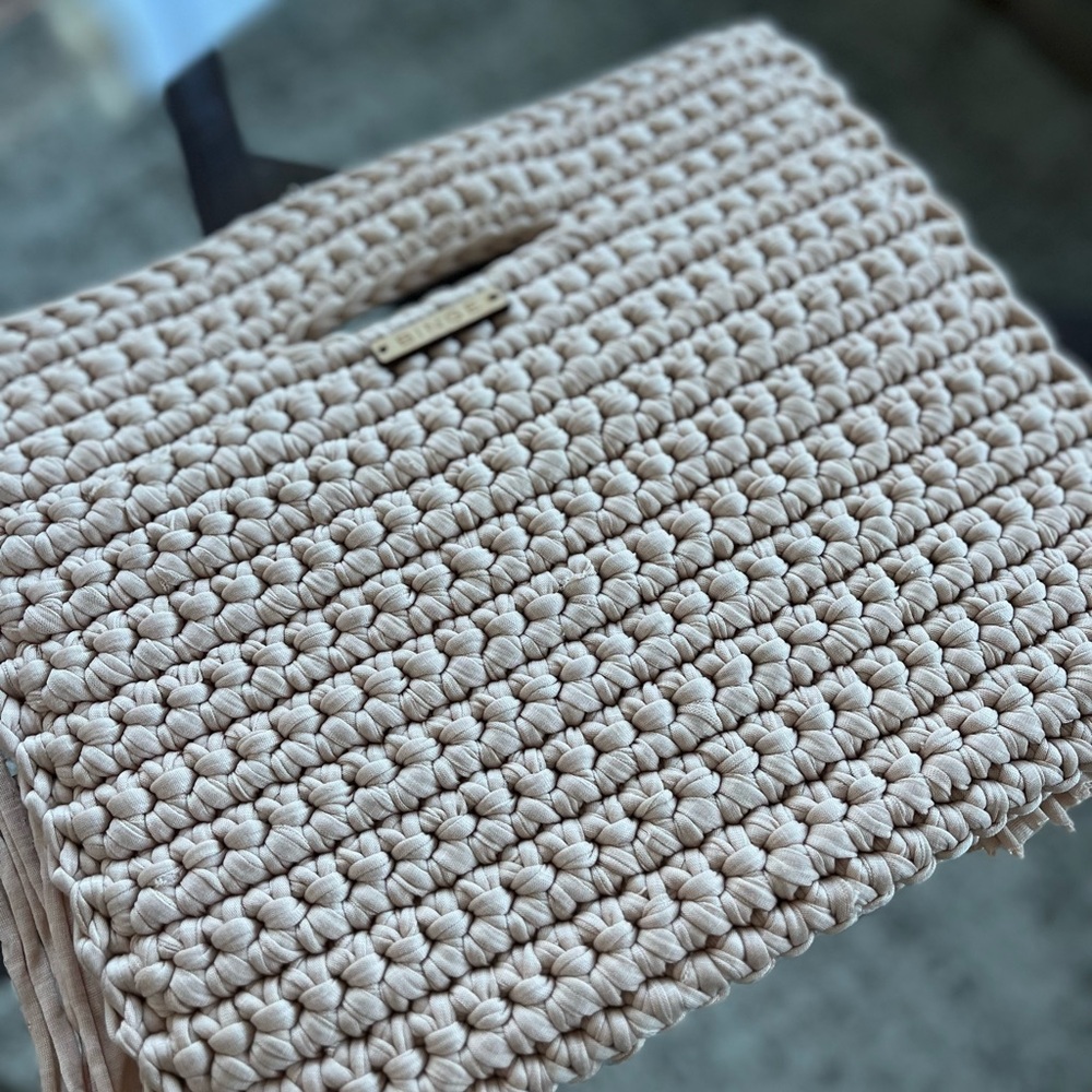 Binge Knitting Sophia cream Clutch New Chic Fringe Crochet Hand-knit Handbag - Picture 10 of 12
